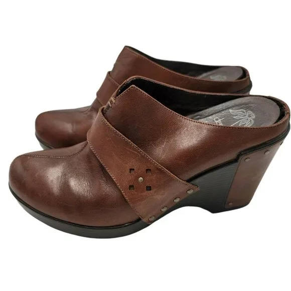 Dansko Women's Brown Leather Slip On Wedge Mules Euro Size 40 US Size 9.5 - Picture 1 of 7